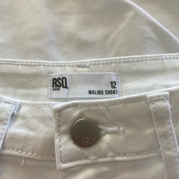 white non ripped white jean shorts - Picture 4 of 4